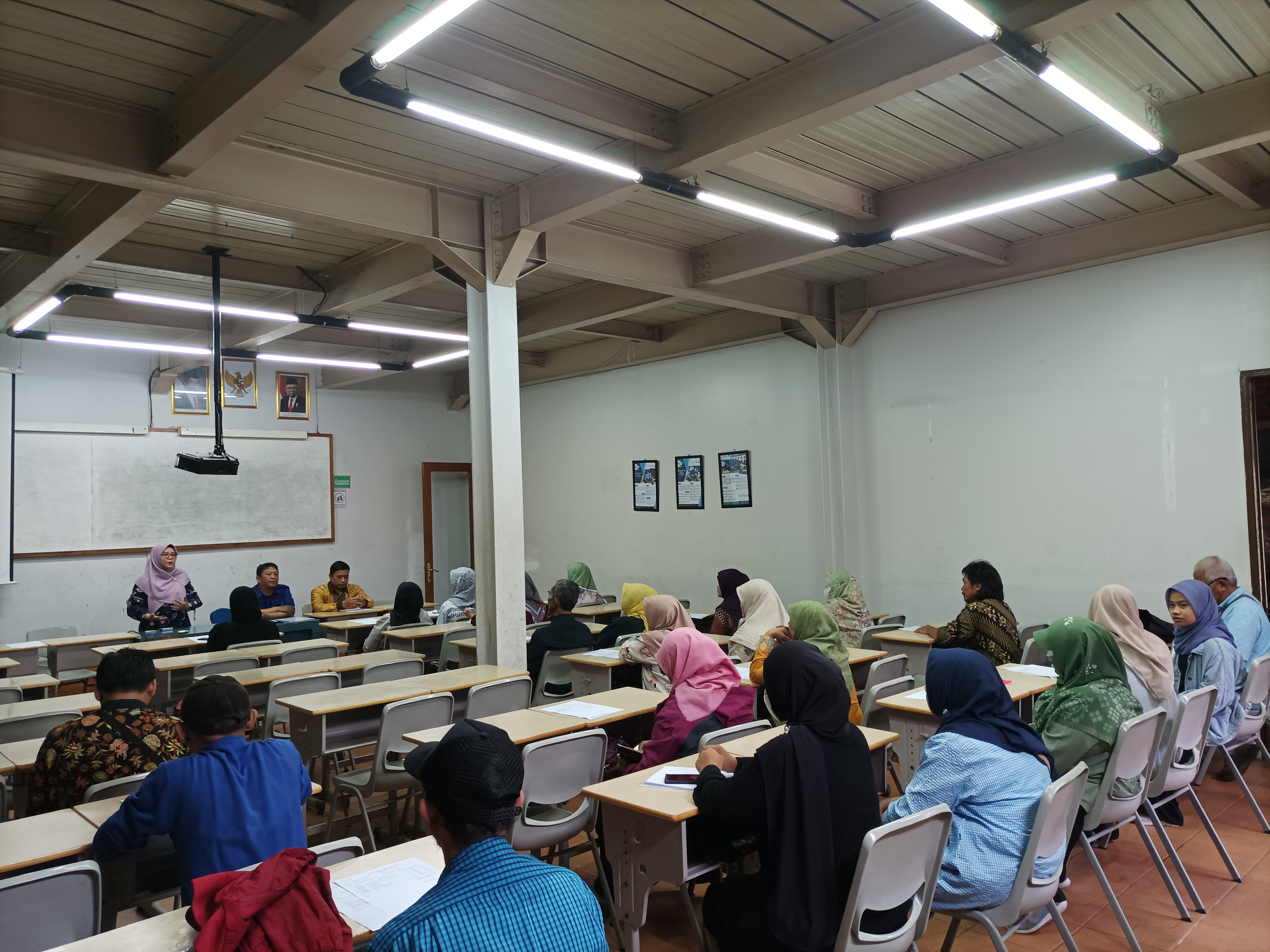 STTI NIIT I-Tech Hasil Studi dan Evaluasi Perkuliahan Mahasiswa KIP semester Ganjil 2023/2024